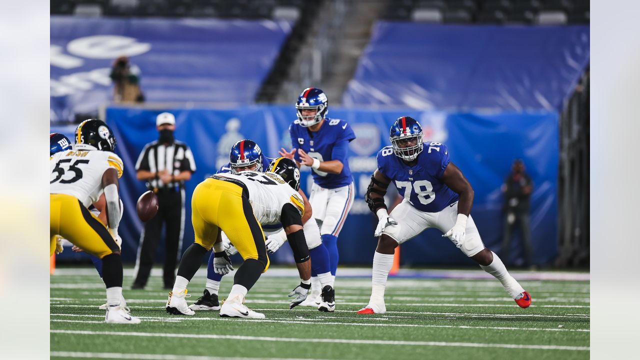 New York Giants defensive tackle Dexter Lawrence (97) takes the field to  face the Washington Commanders during an NFL football game Sunday, Dec. 4,  2022, in East Rutherford, N.J. (AP Photo/Adam Hunger