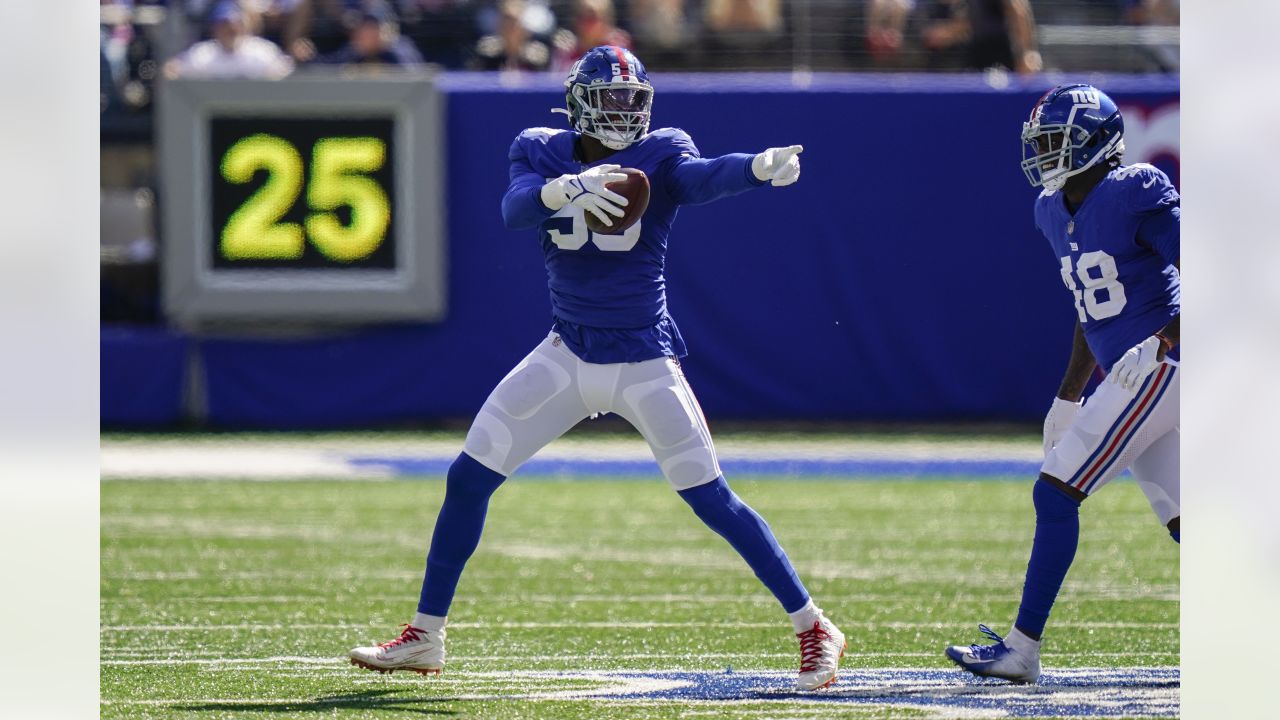 New York Giants quarterback Eli Manning looks confused on the sidelines in  the first quarter. The Atlanta Falcons defeated the New York Giants 14 to 7  at Giants Stadium in East Rutherford