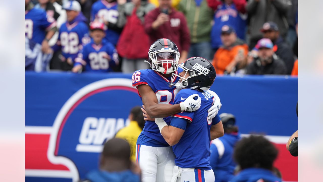 Staying with Daniel Jones, Giants 'best football decision' for Darius  Slayton