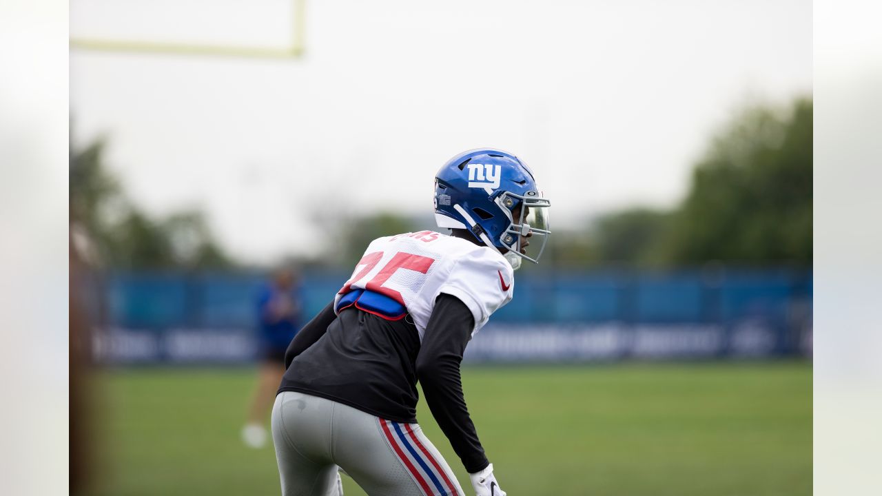 New York Giants training camp: Daniel Jones ebbs and flows, Kayvon  Thibodeaux continues to surge at FanFest