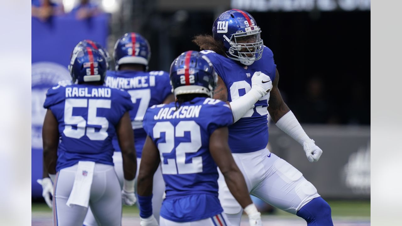 New York Giants defensive end Leonard Williams (99) reacts in the second  half of an NFL