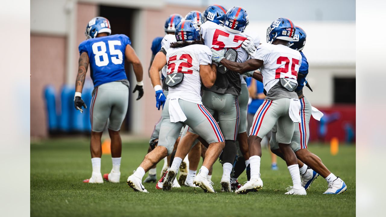 New York Giants video: Joe Judge takes part in muddy fumble drill