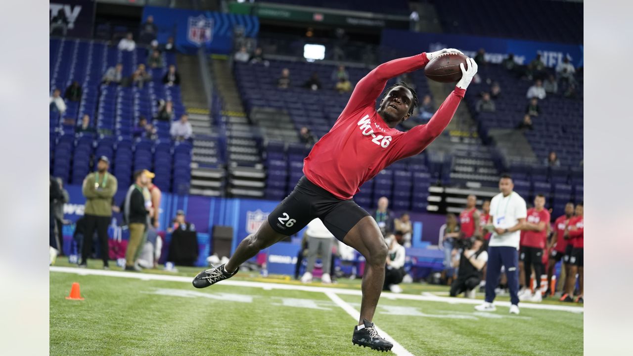 WholeHogSports - Flowers shines at NFL Combine