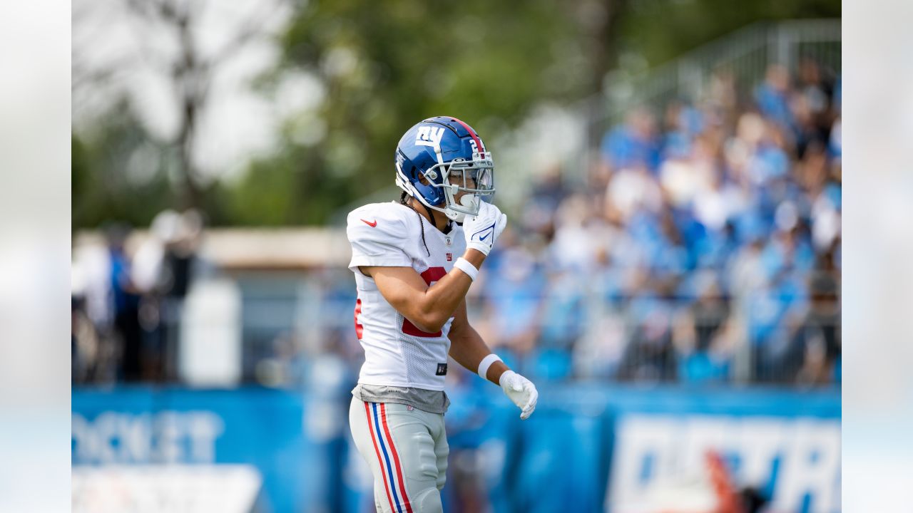 Giants' Darius Slayton defends Tyrod Taylor, blames backup role on lung  mishap