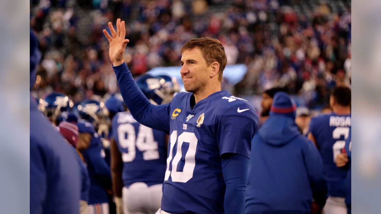 Giants win one more at home for Eli, drubbing Dolphins to snap losing  streak