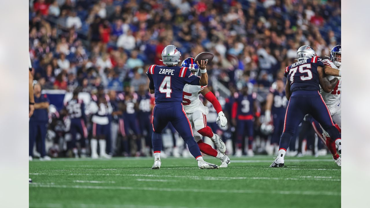 Davis Webb to Jashaun Corbin for big fourth-down conversion