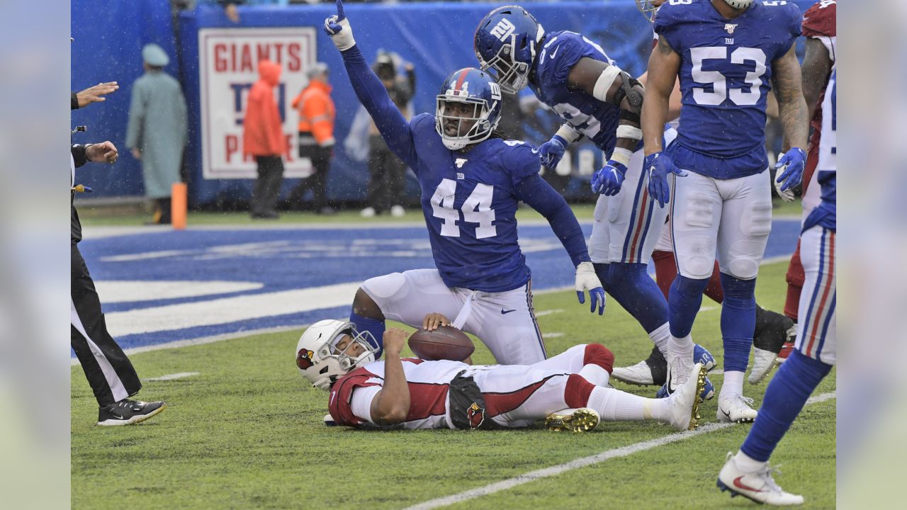 Markus Golden re-signs with the Giants after receiving the unrestricted  free agent tender earlier this offseason