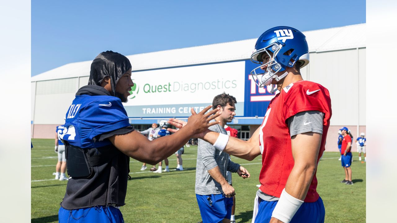 Saquon Barkley wows at NY Giants practice, first scare of camp follows