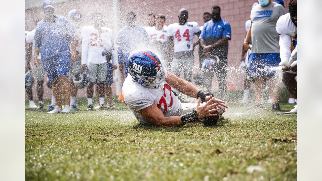 New York Giants video: Joe Judge takes part in muddy fumble drill