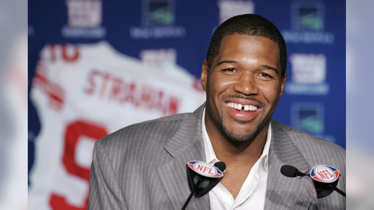 Michael Strahan's No. 92 to be retired November 28 vs. Eagles