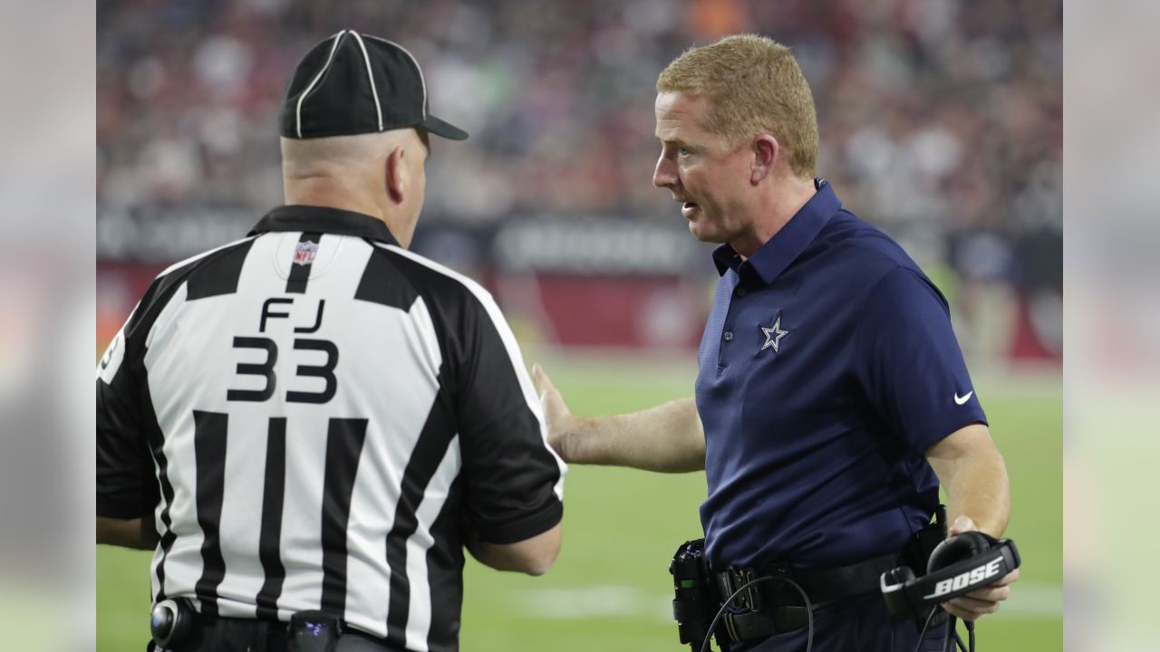 Sep 08, 2019: Dallas Cowboys head coach Jason Garrett enters the field with Dallas  Cowboys offensive tackle La'el Collins #71 and Dallas Cowboys offensive  tackle Tyron Smith #77 before an NFL game