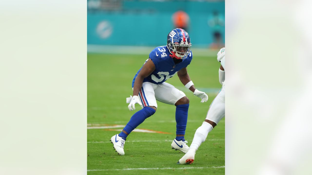 Indianapolis, USA. 23rd Dec, 2018. New York Giants running back Saquon  Barkley (26) during pregame of NFL football game action between the New  York Giants and the Indianapolis Colts at Lucas Oil