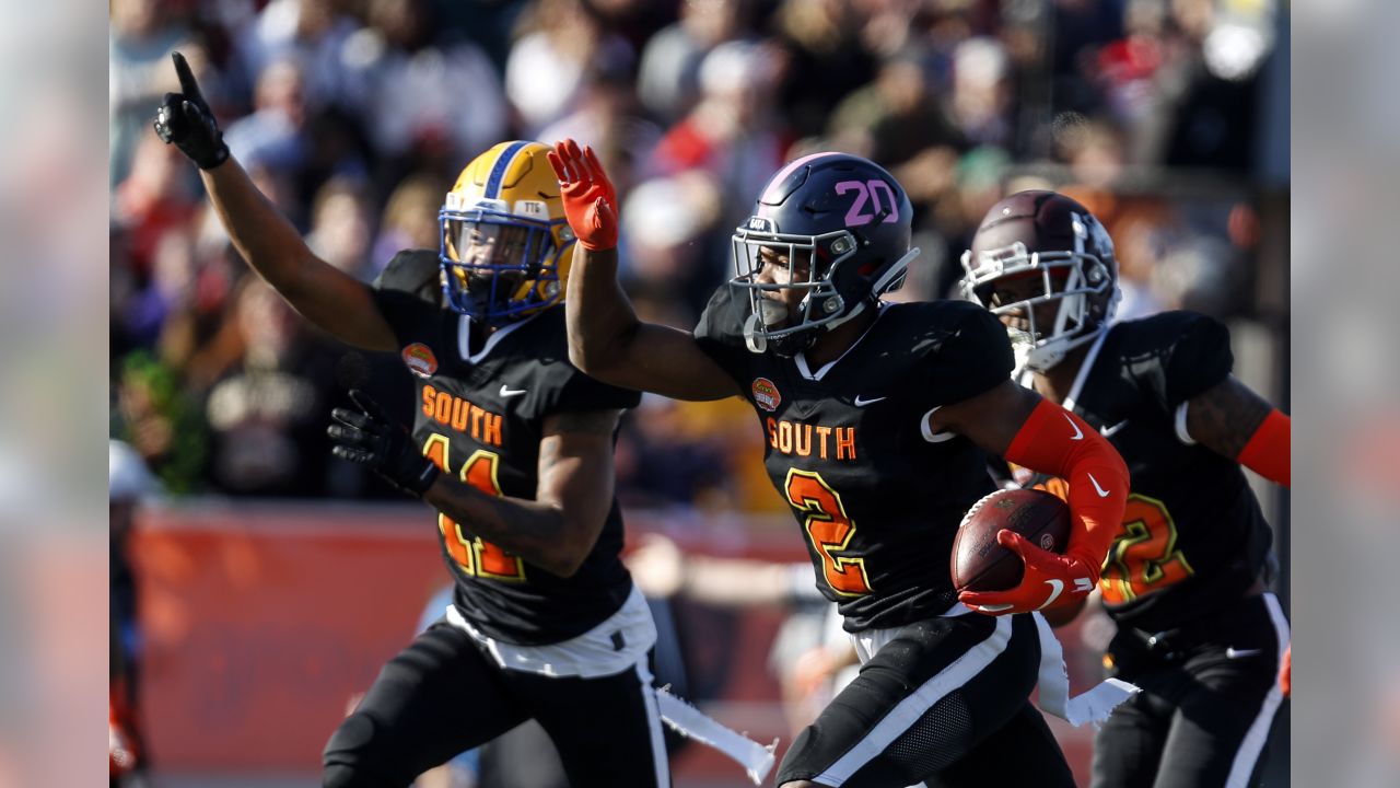 Senior Bowl: What They're Saying About Akeem Davis-Gaither - App