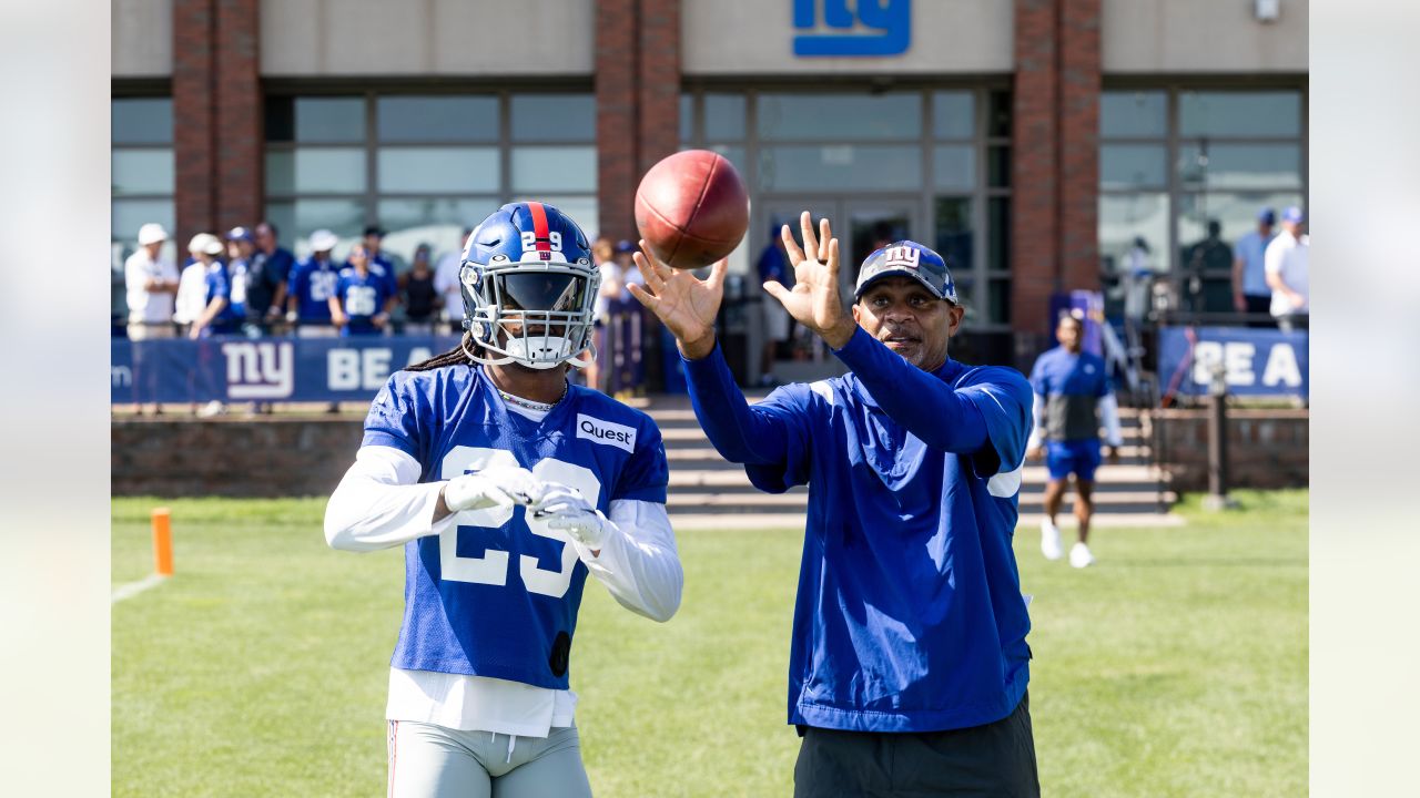 Rookie Evan Neal feels comfortable back in No. 73