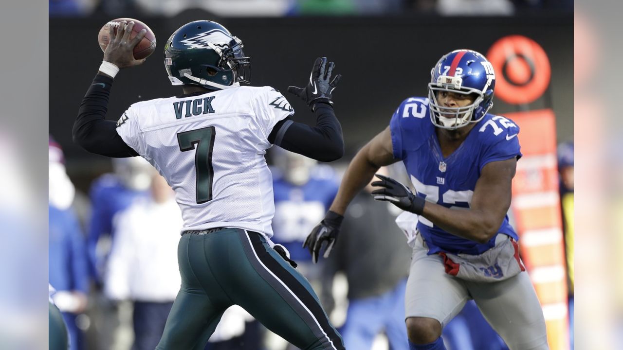 New York Giants on X: Tomorrow Osi Umenyiora will retire as a Giant and  address the media at 12:15 PM ET. More info:    / X