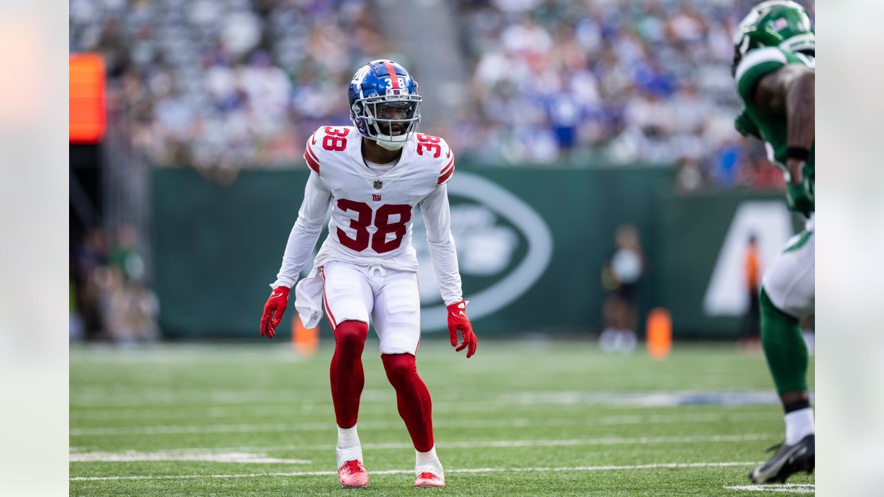 Giants Officially Sign 12 Players To Practice Squad