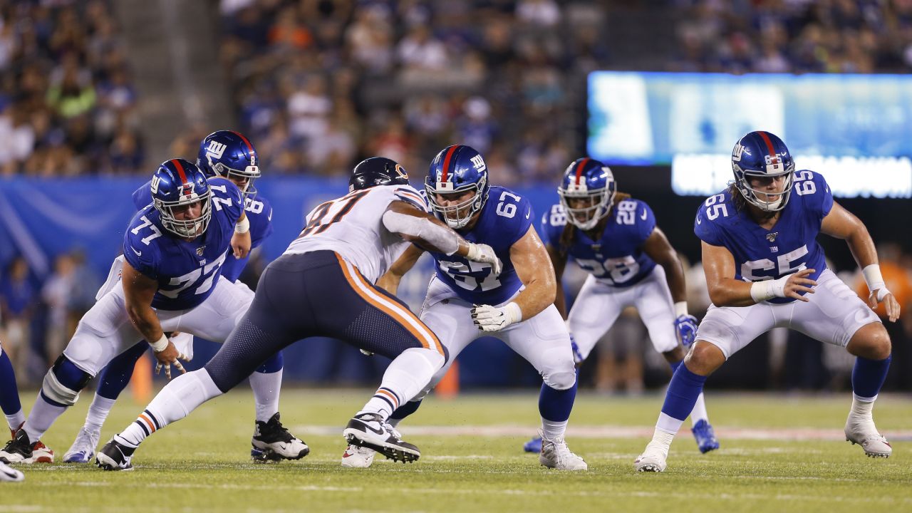 New York Giants center Nick Gates (65) takes the field to face the