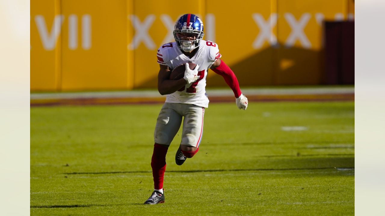 Video shows curious Kayvon Thibodeaux moment on Giants sideline