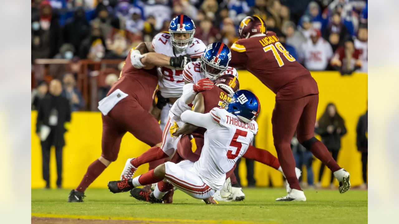 REACTIONS: Kayvon Thibodeaux has breakout NFL moment with game-winning  strip sack