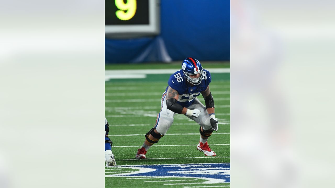 New York Giants place kicker Graham Gano (9) warms up before an NFL  football game against the Chicago Bears Sunday, Oct. 2, 2022, in East  Rutherford, N.J. (AP Photo/Adam Hunger Stock Photo - Alamy