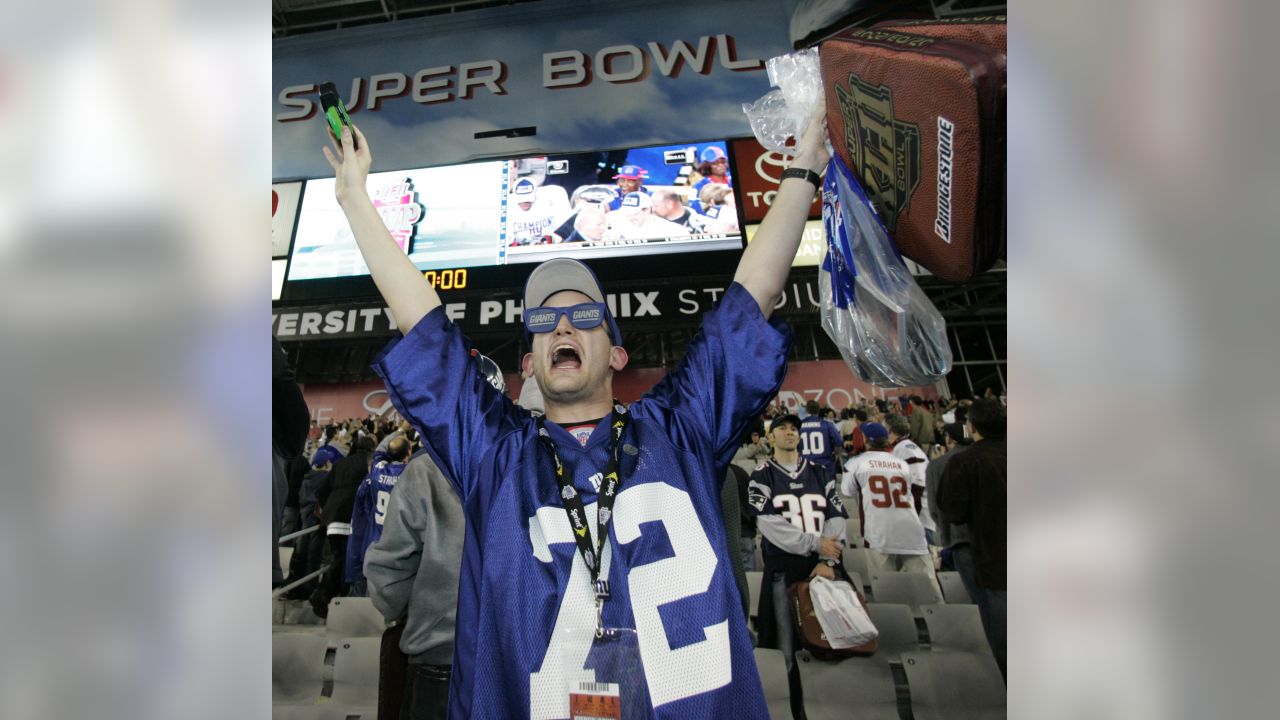 Ex-Giant Brandon Jacobs claims his Super Bowl XLII jersey was stolen