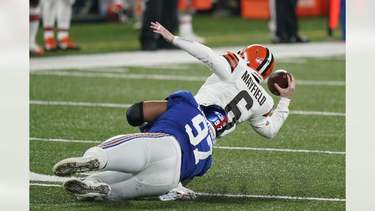 New York Giants running back Elijhaa Penny (39) is tackled by the Minnesota  Vikings during the fourth quarter of an NFL football game, Sunday, Oct. 6,  2019, in East Rutherford, N.J. (AP