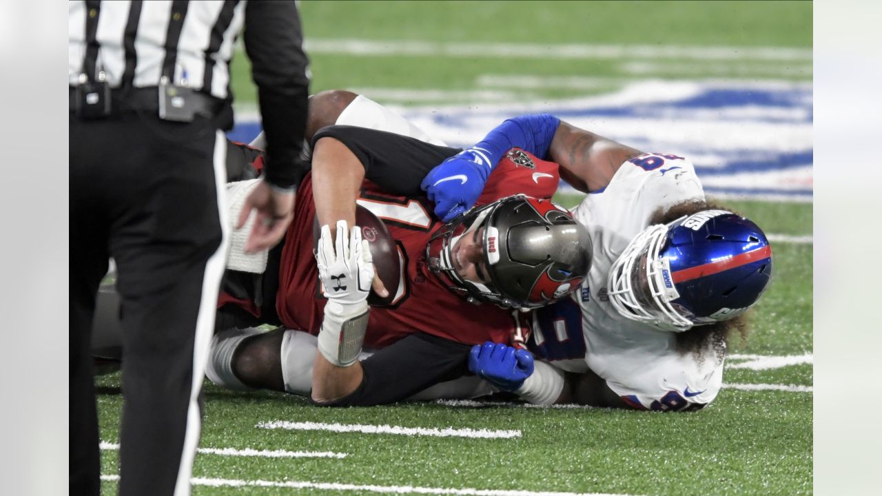 New York Giants linebacker Tae Crowder (48) waits to take the field against  the Chicago Bears during an NFL football game Sunday, Oct. 2, 2022, in East  Rutherford, N.J. (AP Photo/Adam Hunger