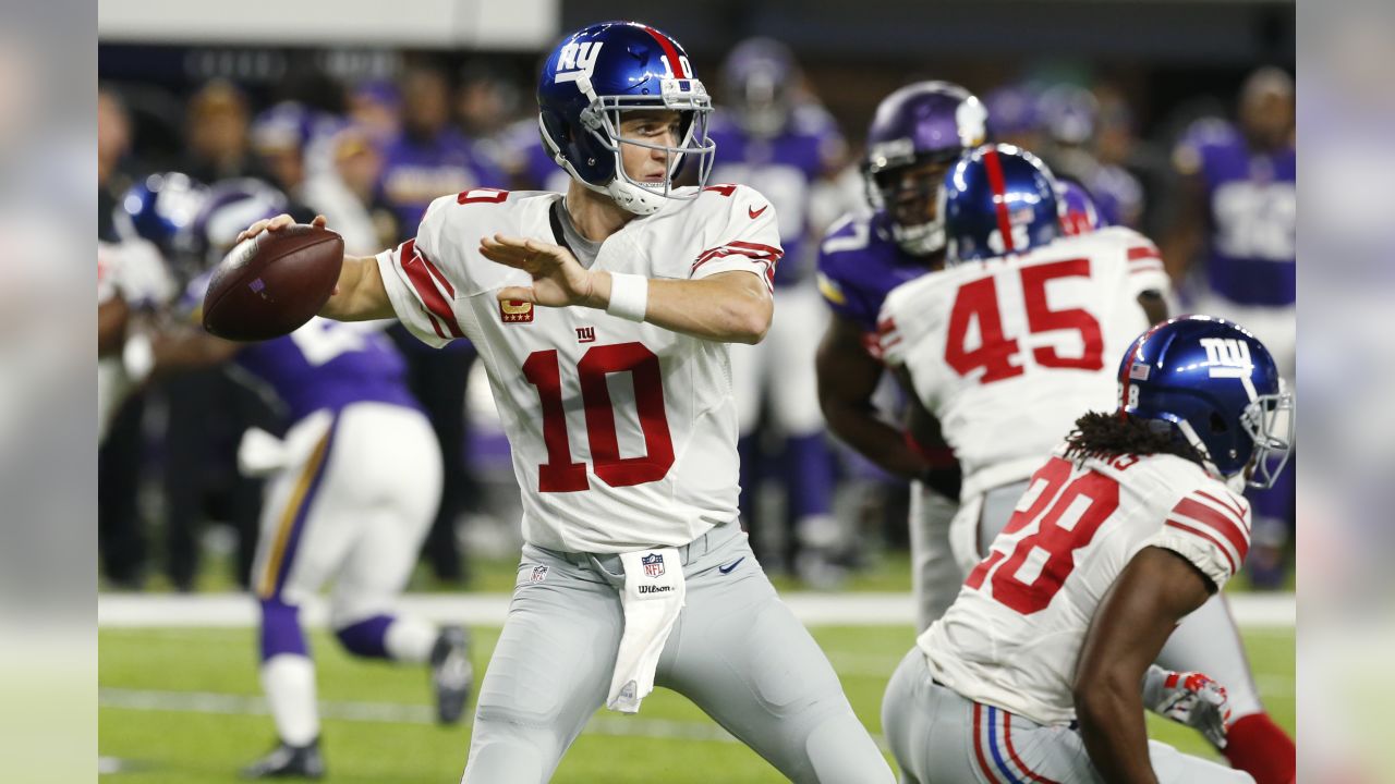 Super Wild Card Weekend NFL game picks: Giants nip Vikings