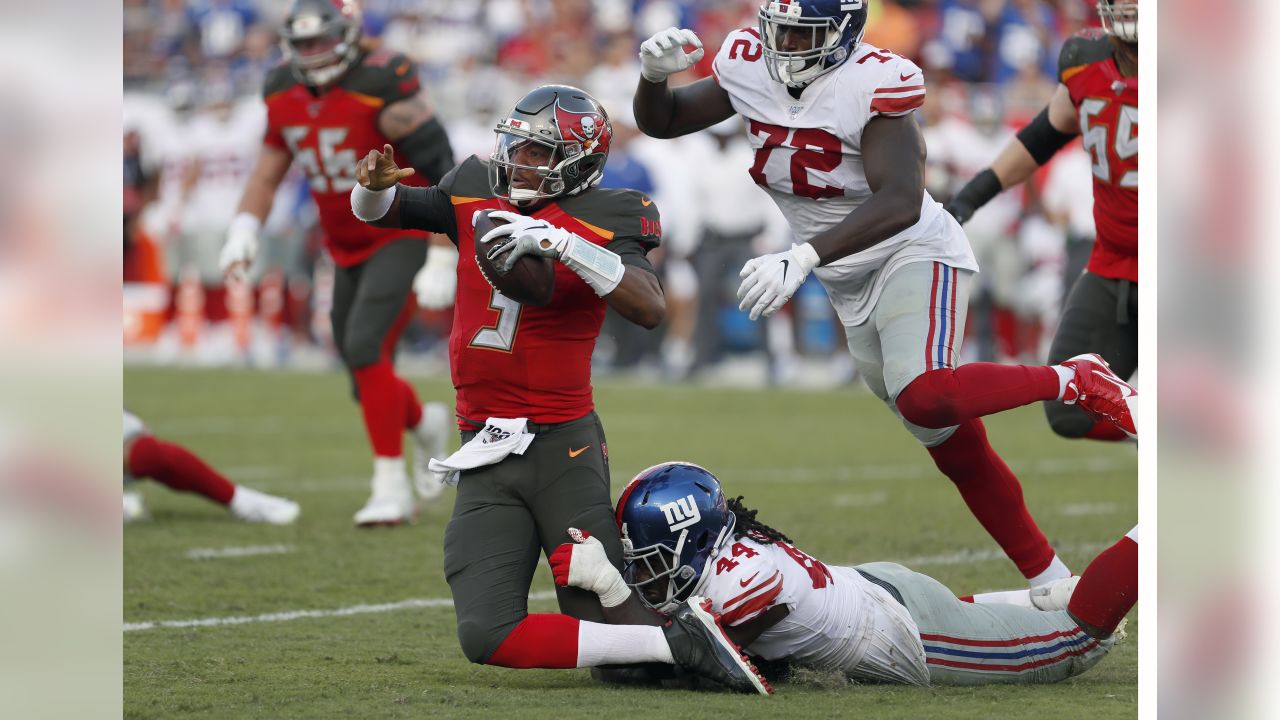 Markus Golden re-signs with the Giants after receiving the unrestricted  free agent tender earlier this offseason