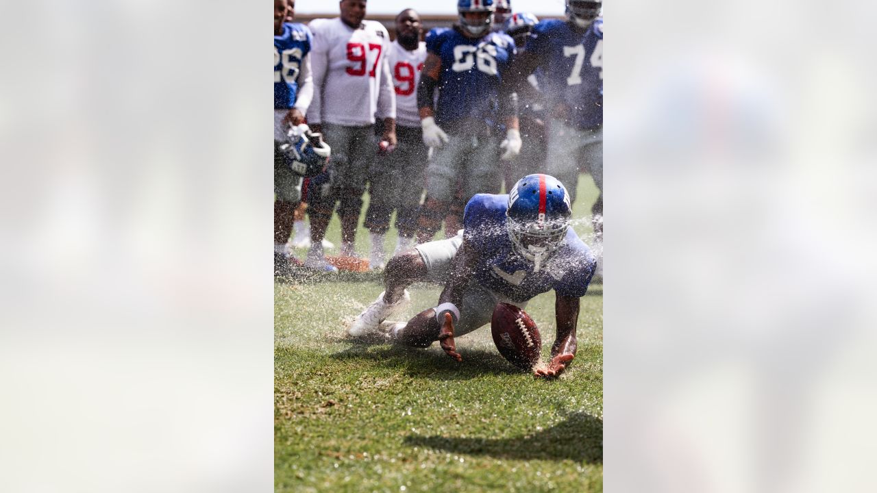 New York Giants video: Joe Judge takes part in muddy fumble drill