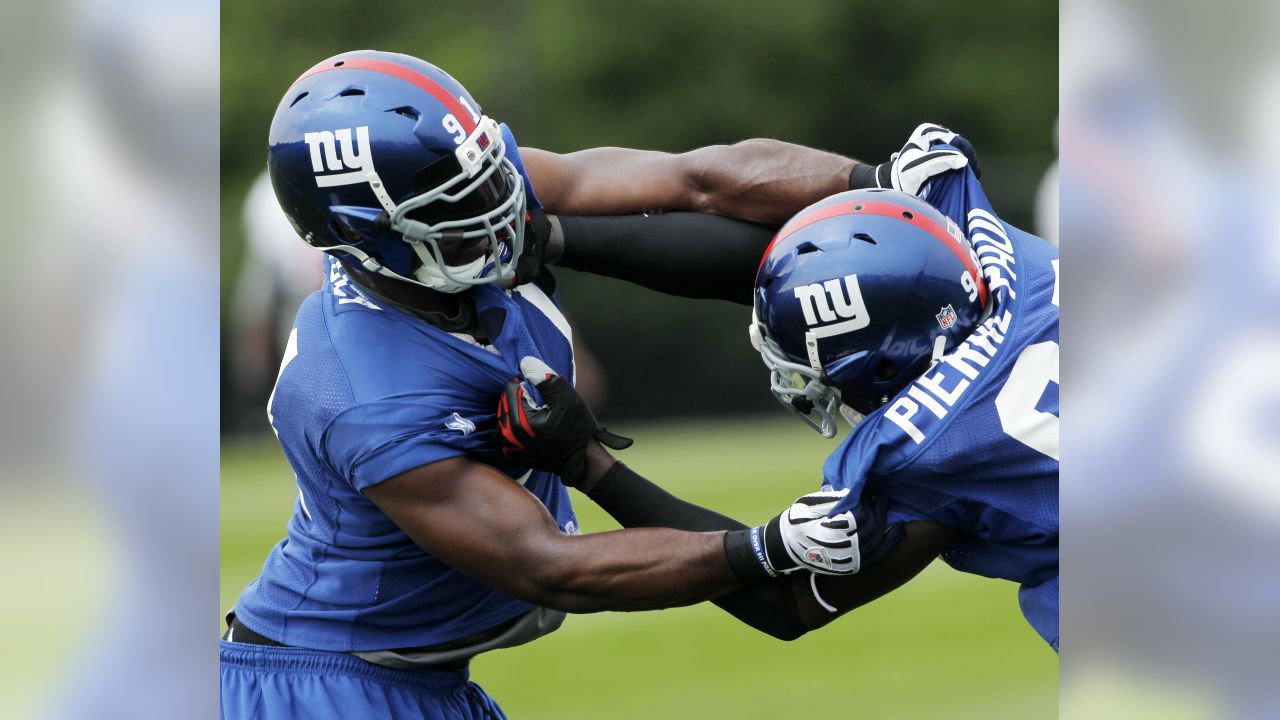 Justin Tuck Brings Defensive Flair to MetLife Stadium, as a Raider - The  New York Times