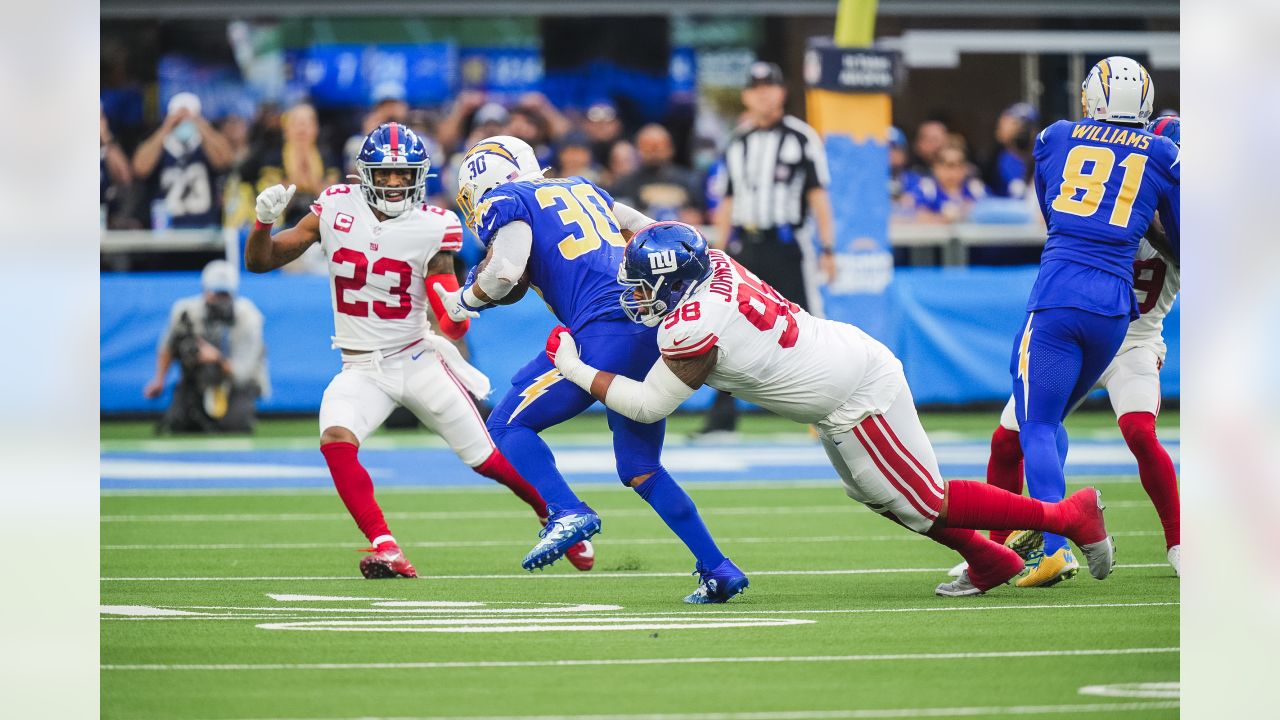 Giants Struggle In 37 21 Road Loss To Chargers