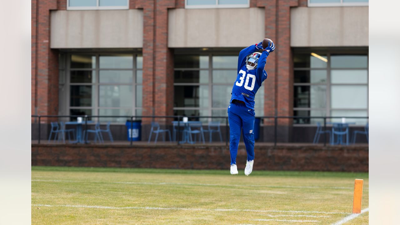 Giants' Brian Daboll honors Damar Hamlin with custom hat, offers prayers:  'He's a tremendous young man'