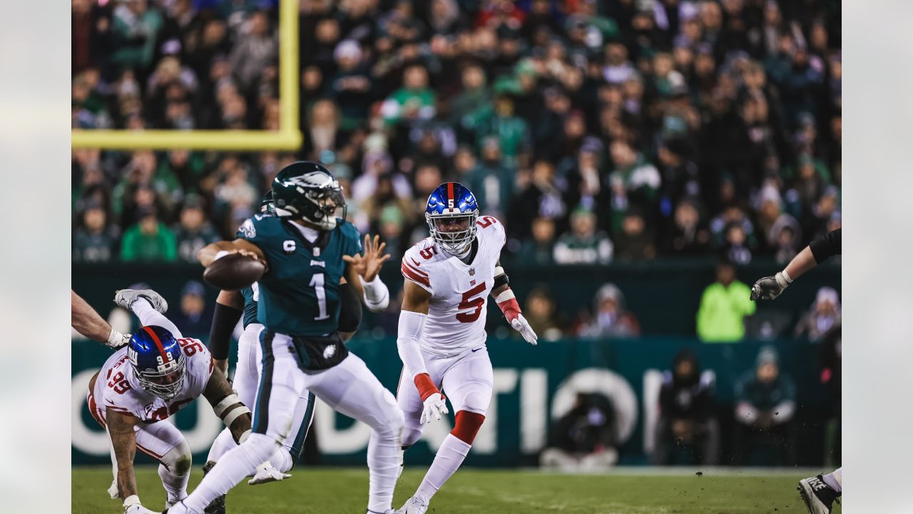 Instant Analysis: Giants fall to Eagles, 38-7, in Divisional Round