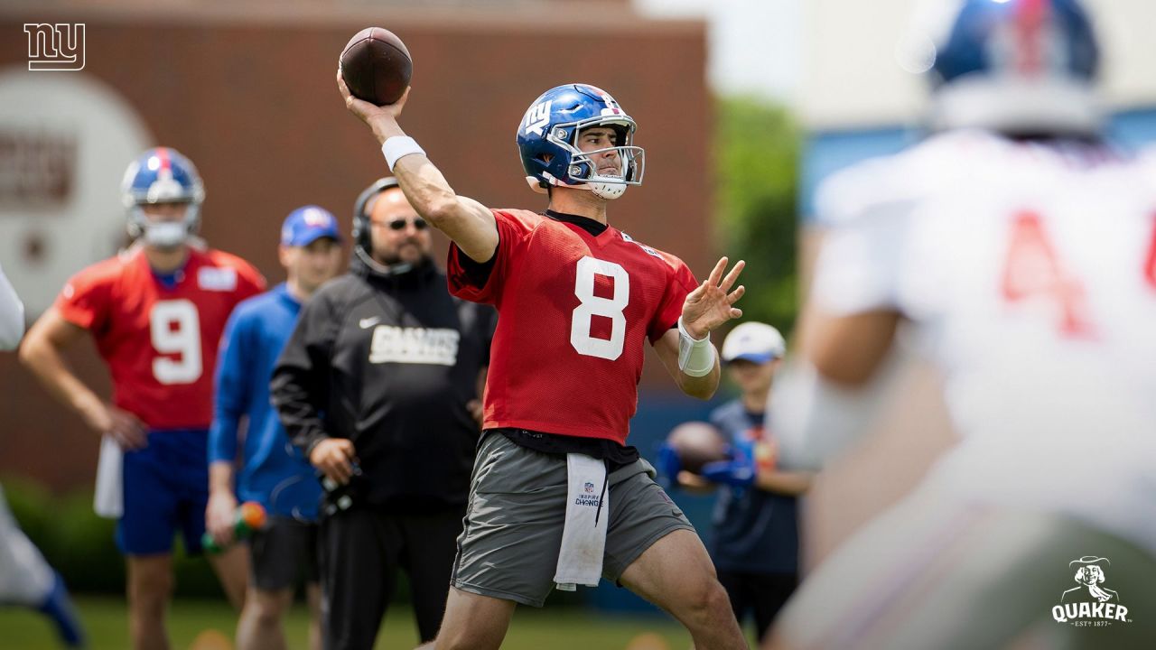 Giants' Daniel Jones quietly shines in 2023 training camp debut