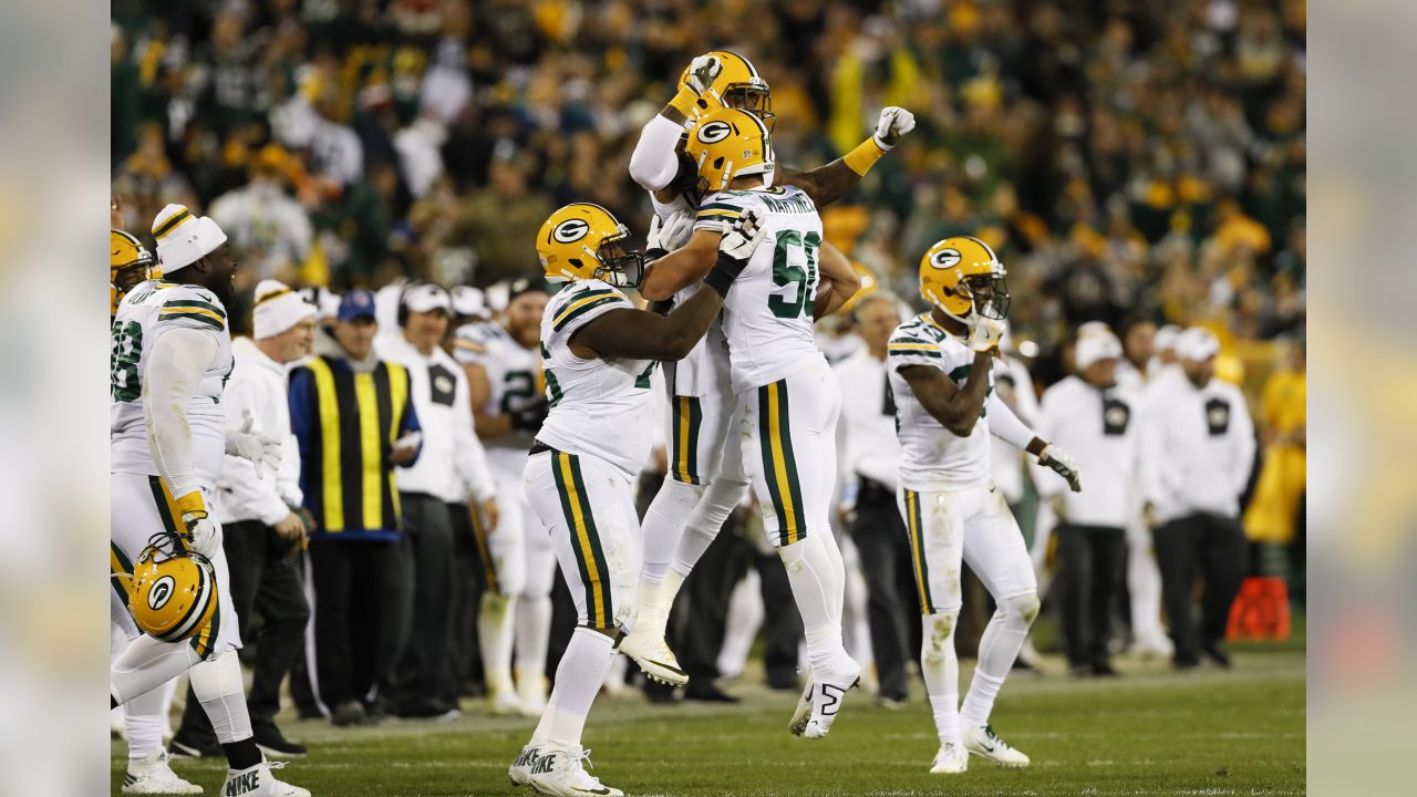 GREEN BAY, WI - JANUARY 22: Green Bay Packers outside linebacker Za'Darius  Smith (55) celebrates during the NFC Divisional playoff game between the  Green Bay Packers and the San Francisco 49ers at