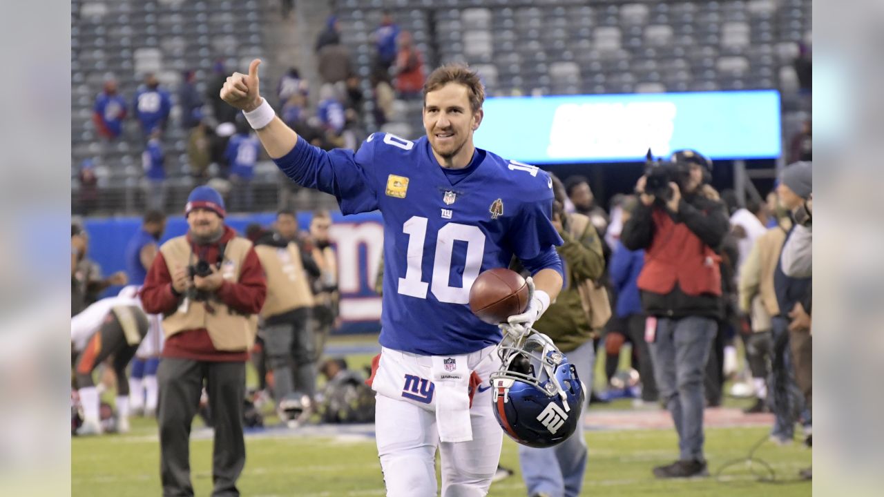 Giants vs. Buccaneers LIVE: Giants 10-30 Buccaneers: Monday Night Football  Score and highlights