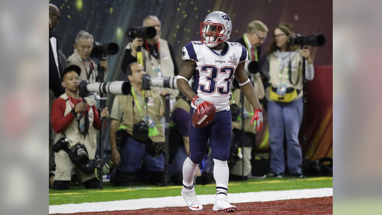 East Rutherford, New Jersey, USA. 15th Nov, 2015. New England Patriots wide  receiver Julian Edelman (11) in action during warm-ups prior to the NFL  game between the New England Patriots and the