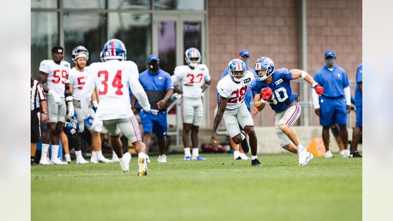 New York Giants video: Joe Judge takes part in muddy fumble drill