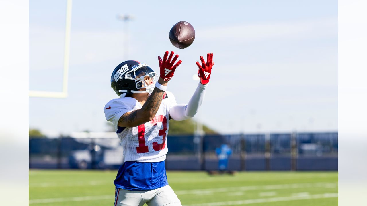 Joe McKnight struggles to make it to practice, then carted off