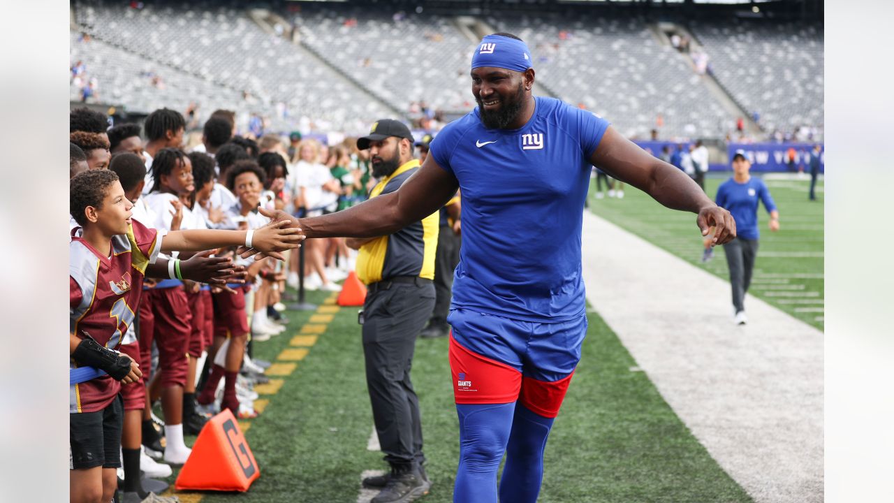 Daily Sports Smile: New York Giants sign Roy Mbaeteka, who was mentored by  Osi Umenyiora