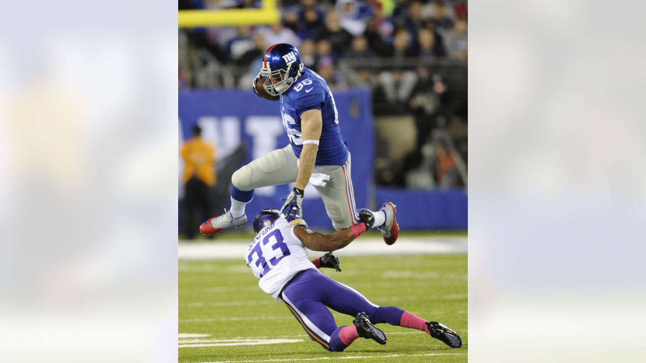 East Rutherford, New Jersey, USA. 6th Oct, 2019. Minnesota Vikings running  back Dalvin Cook (33) looks for running room during a NFL game between the  Minnesota Vikings and the New York Giants