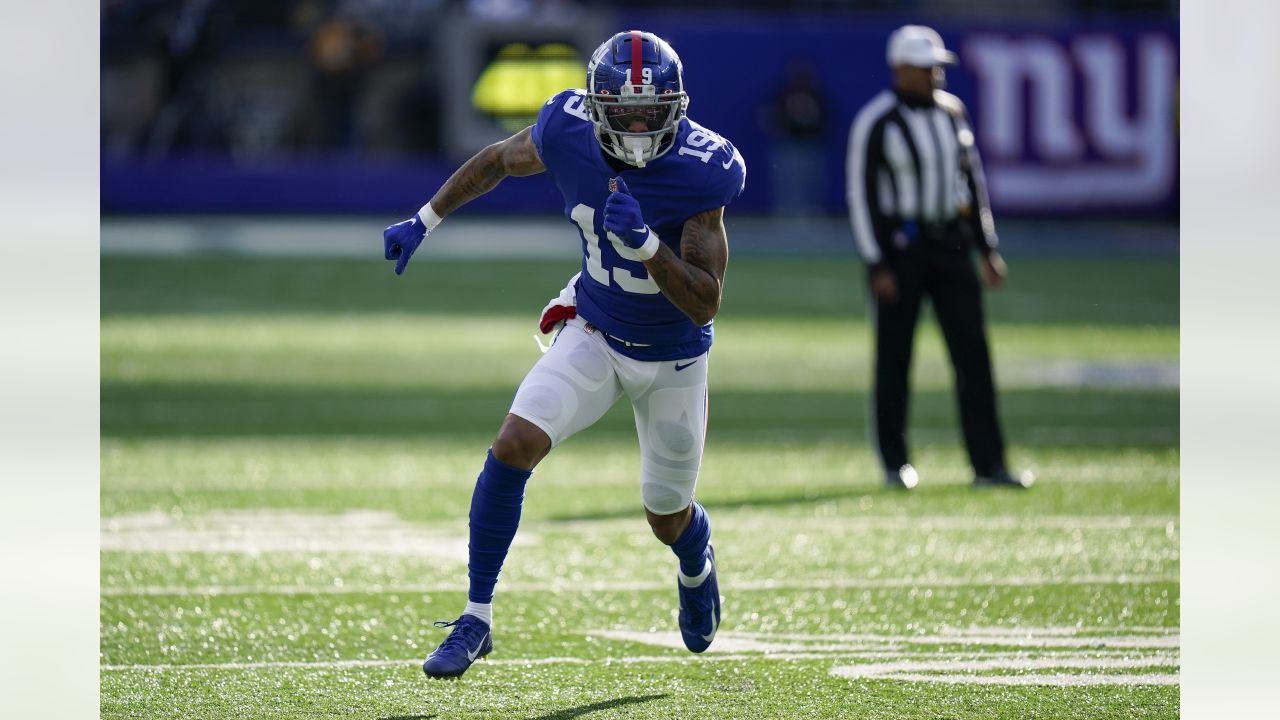 New York Giants fullback Elijhaa Penny (39) and defensive back Steven  Parker (38) react after a defensive play against the Washington Football  Team during the first quarter of an NFL football game, Sunday, Jan. 9,  2022, in East Rutherford, N.J. (AP Pho