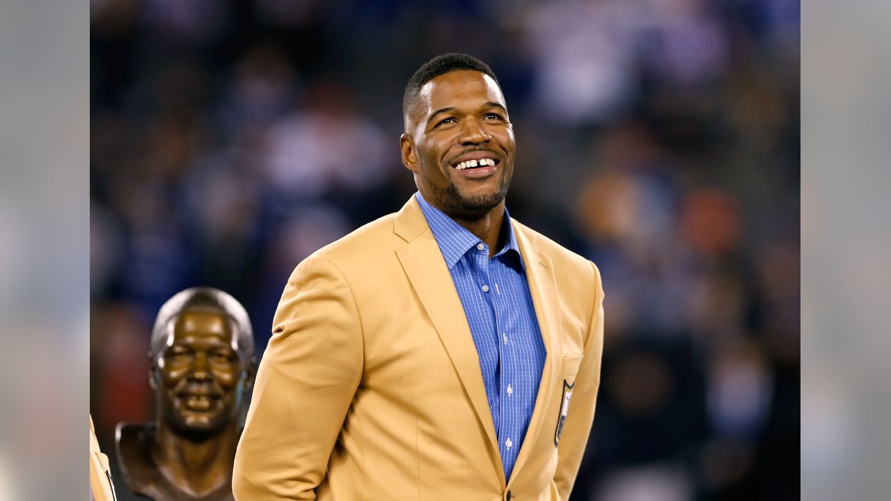 Wait for Giants jersey retirement a sore spot for Michael Strahan