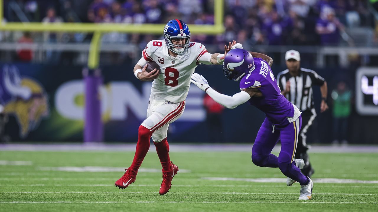 Giants win wild-card round playoff game against Vikings