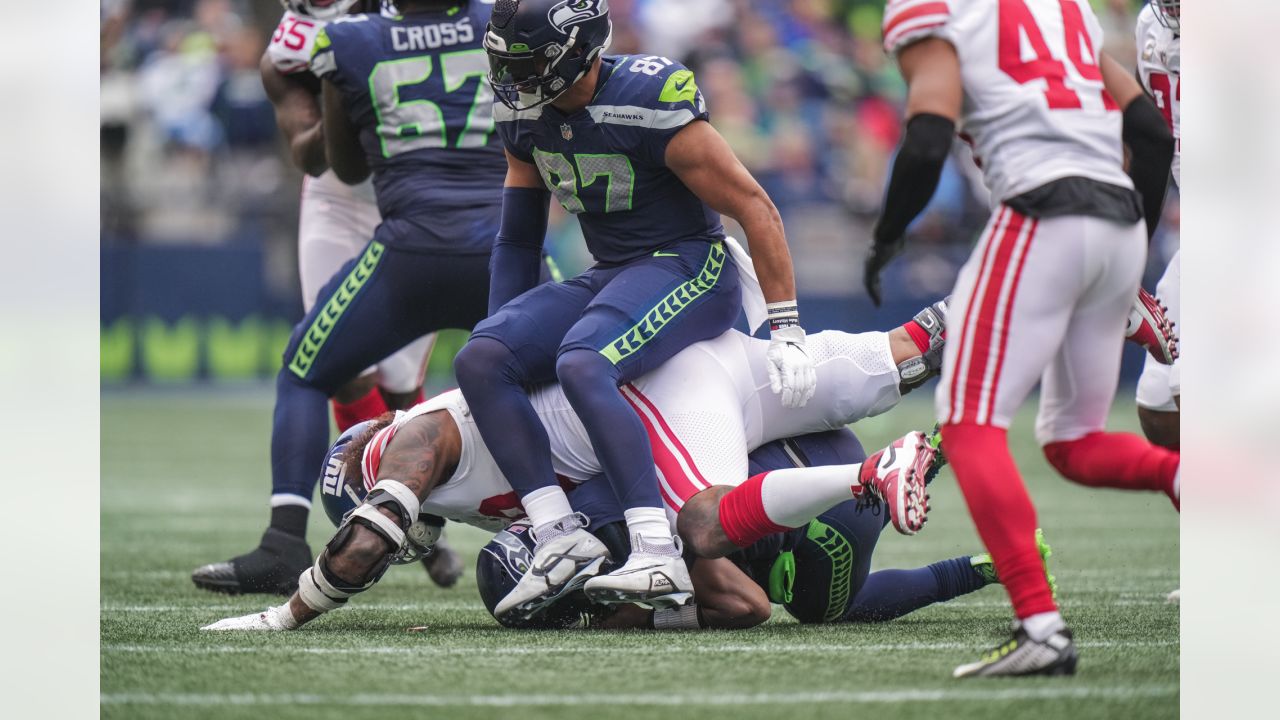 Giants fall to Seahawks, enter bye 6-2