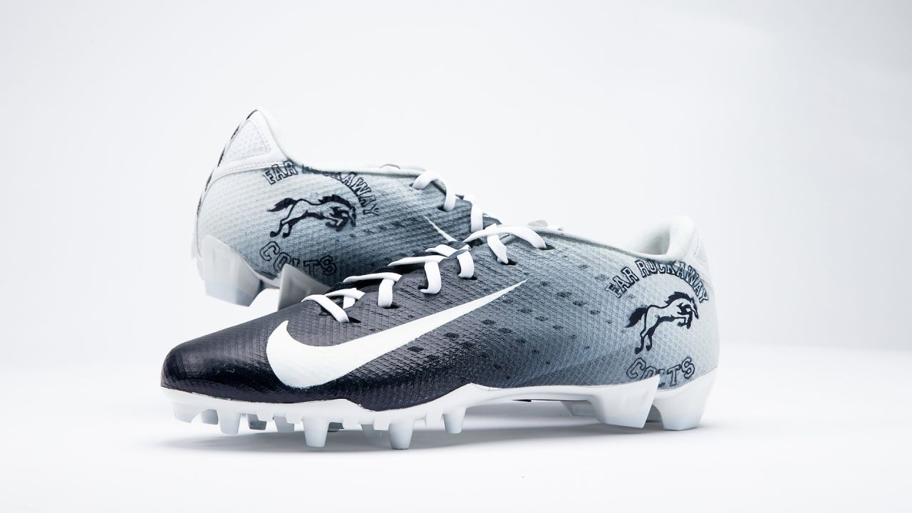 DeAndre Hopkins wearing the Nike Vapor Untouchable 3 Speed Cleats