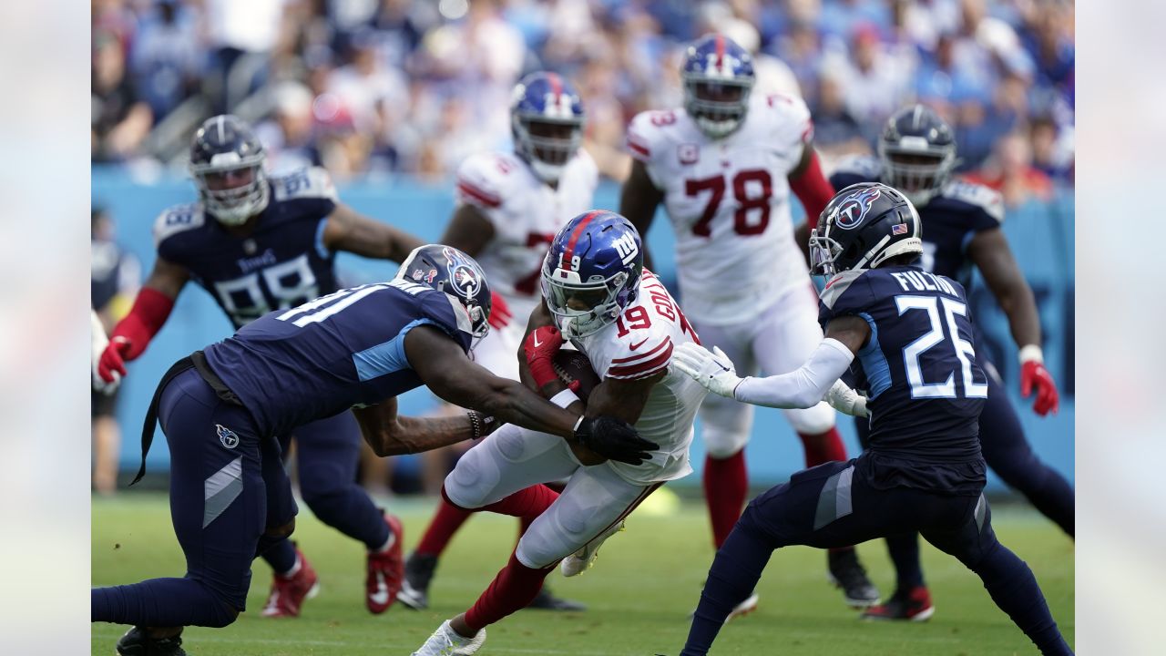 Giants two-point conversion attempt video: Watch Saquon Barkley take shovel  pass in to beat Titans - DraftKings Network