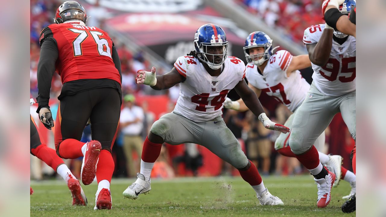 Markus Golden re-signs with the Giants after receiving the unrestricted  free agent tender earlier this offseason