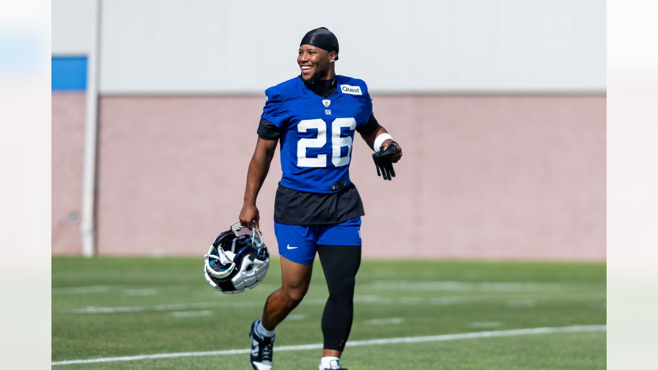 Giants RB Saquon Barkley signs franchise tender, set to practice